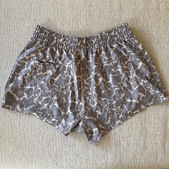 Vuori Gray Patterned Women's Athletic Shorts - Picture 2 of 2